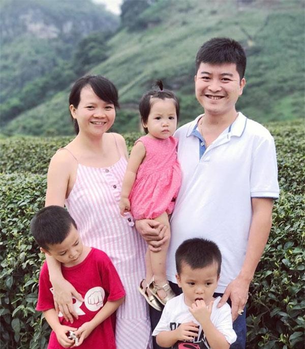 day con tu lap tu nho, me "5 nam sinh lien 4 con" van nhan tenh, doc sach moi ngay - 6