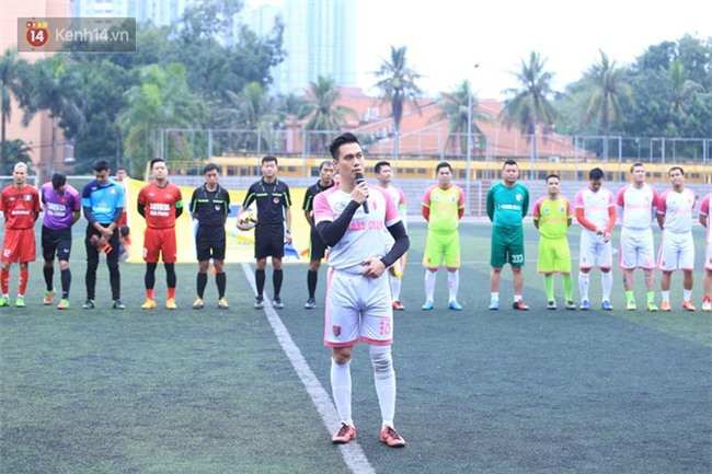 Ca sĩ Tuấn Hưng và diễn Việt Anh quyên góp được hơn 100 triệu ủng hộ thủ môn U23 Việt Nam có mẹ ung thư - Ảnh 10.