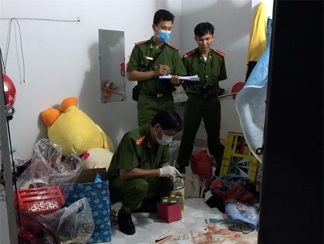 Con trai 18 tuổi cùng cha đi đòi nợ bị đâm chết ngày đầu năm mới - Ảnh 1.