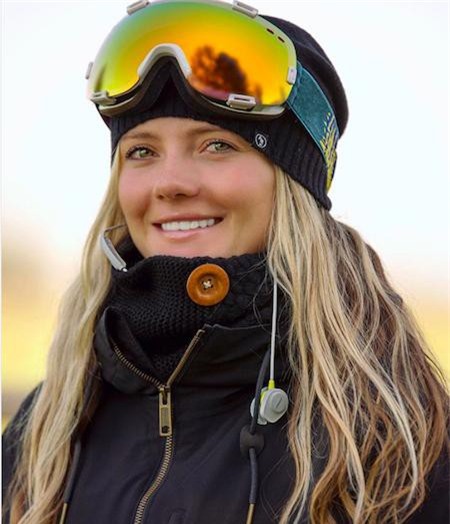 JessiKa Jenson, 26 tuổi, là nữ vận động viên trượt ván trên tuyết tham gia tranh tài tại Thế vận hội năm nay. Xinh đẹp, rực rỡ và luôn rạo rực quyết tâm thi đấu là ấn tượng khó quên mà Jenson đã để lại trong lòng người hâm mộ.
