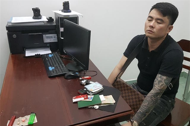 Chồng vào khách sạn “lái nhầm” Lexus RX350 của vợ cũ - Ảnh 1.