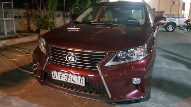 Chồng vào khách sạn “lái nhầm” Lexus RX350 của vợ cũ - Ảnh 2.