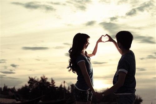 chuan bi cuoi, ban trai yeu 3 nam bong mot muc doi chia tay vi khong hop menh - 1