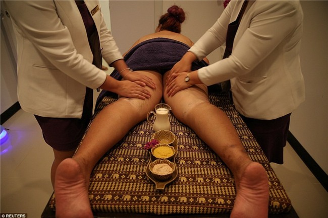 Khi nhan sắc của những cô nàng ngoại cỡ được tôn vinh: Cuộc thi nhằm chọn ra hoa hậu có phẩm chất giống loài voi nhất - Ảnh 10.