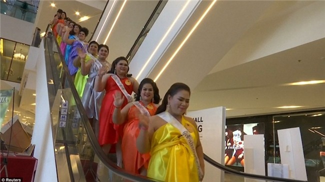 Khi nhan sắc của những cô nàng ngoại cỡ được tôn vinh: Cuộc thi nhằm chọn ra hoa hậu có phẩm chất giống loài voi nhất - Ảnh 4.