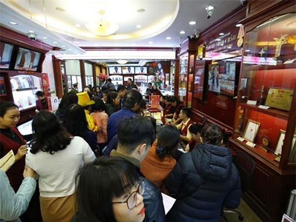 Doanh nghiệp bội thu ngày vía Thần tài