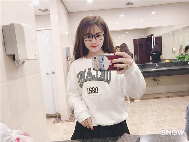 Nữ sinh ngành Y Dược gặp sóng gió khi khoe ảnh lần đầu thực hành ở phòng thí nghiệm - Ảnh 4.