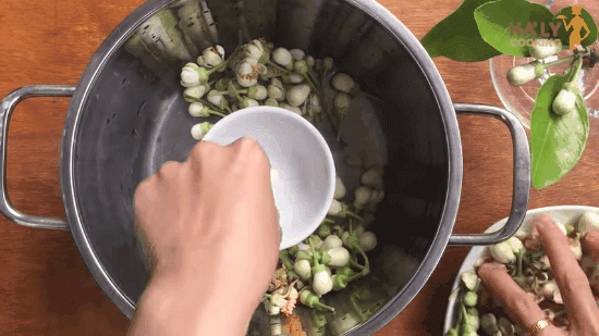 mach chi em cach lam nuoc hoa buoi sieu de de nau che, lam banh thom ngat ngay - 3