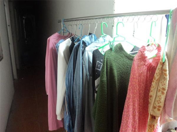 ruoc benh vi thoi quen phoi, say quan ao am trong nha vao mua nom - 4