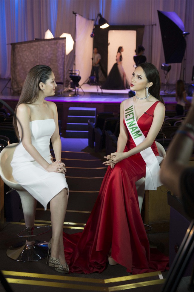 Hương Giang Idol lọt Top 15 phần thi Tài năng xuất sắc nhất của Hoa hậu Chuyển giới - Tin sao Viet - Tin tuc sao Viet - Scandal sao Viet - Tin tuc cua Sao - Tin cua Sao