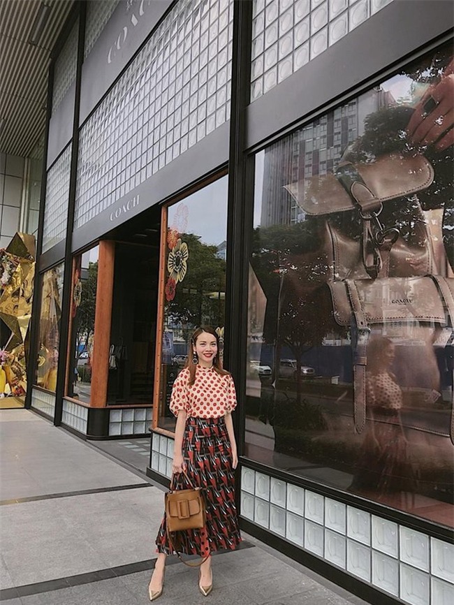 Street style đầu năm của dàn sao Việt chỉ toàn hàng hiệu là hàng hiệu-9