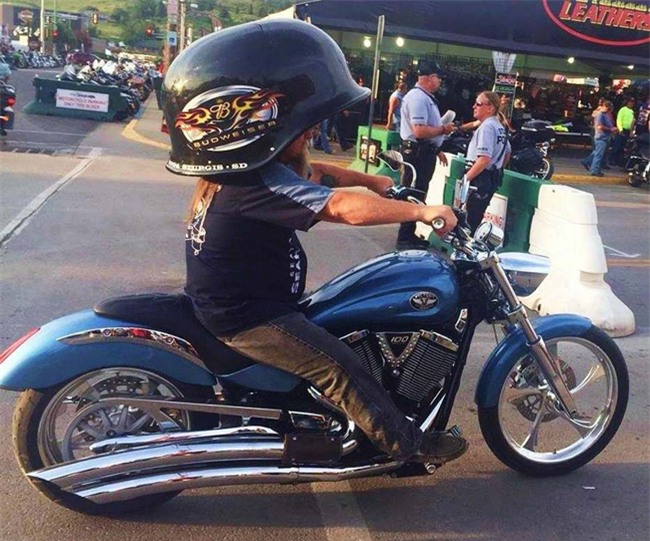 hinh anh khien dan cong so om nhau cuoi nuc no hinh anh 6