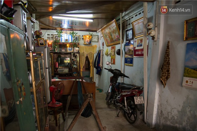 Về thăm ngôi nhà xuống cấp của gia đình thủ môn U23 Việt Nam: Mẹ ung thư, cha mất khả năng lao động - Ảnh 2.