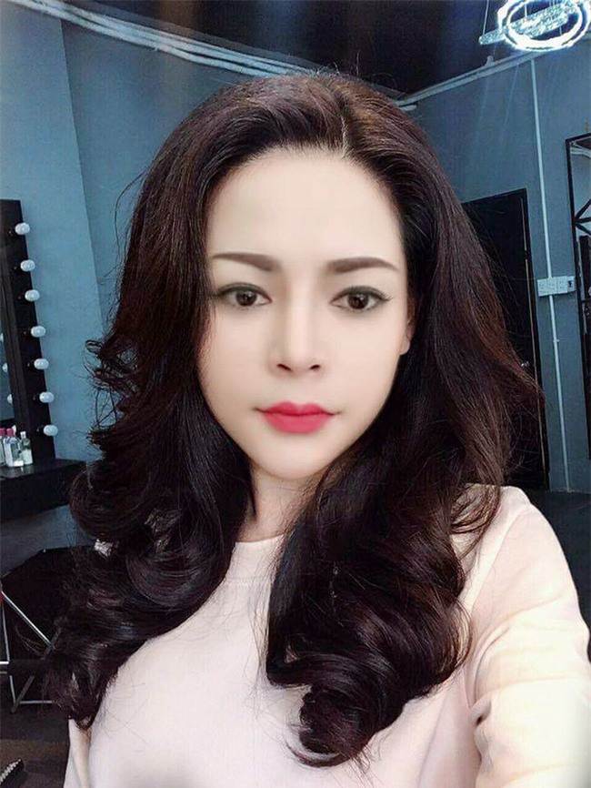 Nghe lời nhân viên spa chấm nám, cô gái trẻ bí mặt cháy đen thui loang lổ - Ảnh 5.