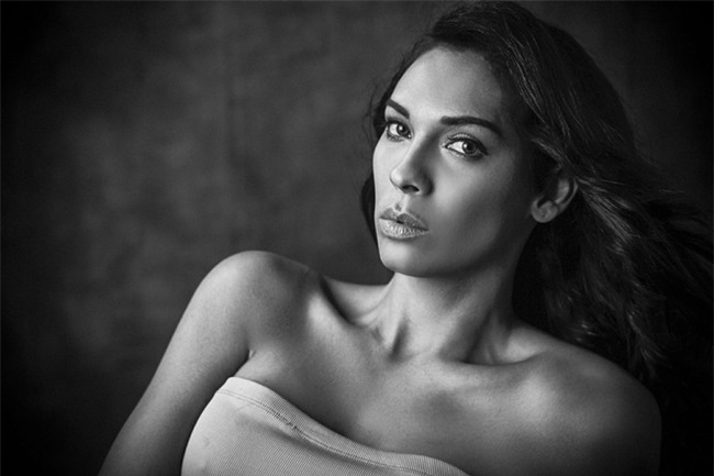 Hương Giang thần thái ngời ngời bên dàn thí sinh "Hoa hậu Chuyển giới Quốc tế" trong loạt ảnh "beauty shoot" - Ảnh 7.