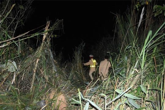 vu xe khach lao xuong vuc sau 100 met o kon tum : "rat nhieu nguoi gao khoc tham thiet" - 1