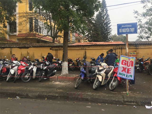 chặt chém,thị trường Tết,gửi xe,trà đá vỉa hè