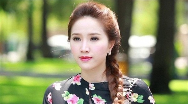 Nối bước Kỳ Duyên, sau khi bơm môi Bảo Thy ngày càng hở bạo và liên tục khoe hàng hiệu - Ảnh 1.