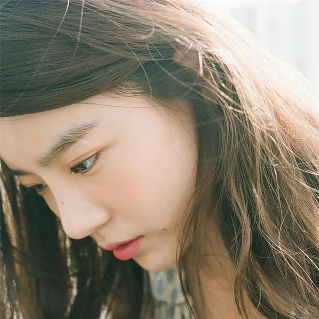 Da không bị mụn nhưng lại sần sùi, thô ráp? 5 bước chăm sóc này sẽ mang đến cho bạn làn da mướt mịn ao ước - Ảnh 1.