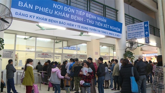 13 năm sống trong bóng tối bà lão 73 tuổi rớt nước mắt khi cuối đời lại được nhìn thấy con cháu