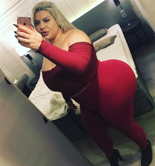 Người phụ nữ gây sốc với vòng 3 khổng lồ dự định tiếp tục độn mông mặc cho lời cảnh báo sức khỏe từ bác sĩ - Ảnh 1.