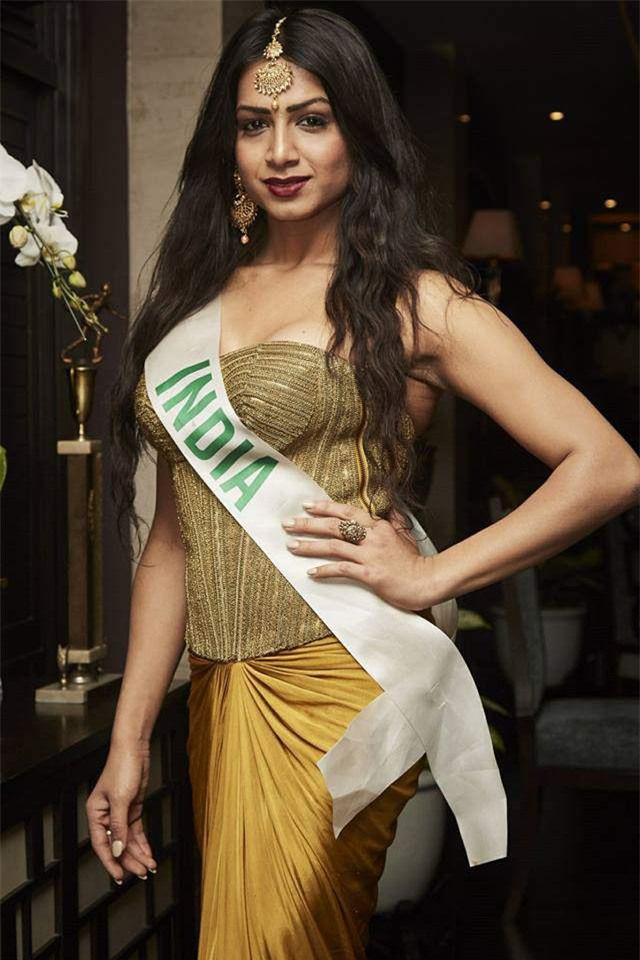 dien vest thanh lich, huong giang idol tiep tuc danh bai nhieu my nhan tai miq - 10