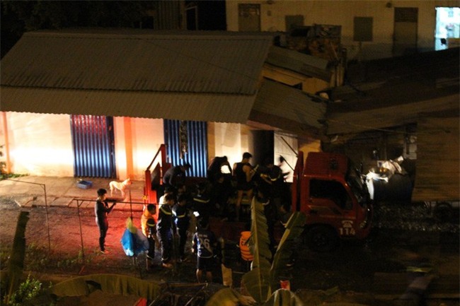 Bỏ lại 2 em nhỏ trên cầu, thiếu nữ 19 tuổi gieo mình xuống sông Sài Gòn - Ảnh 3.