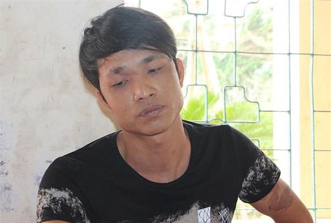 Bệnh nhân đánh cán bộ y tế đang mang thai vì phải đi lòng vòng làm thủ tục