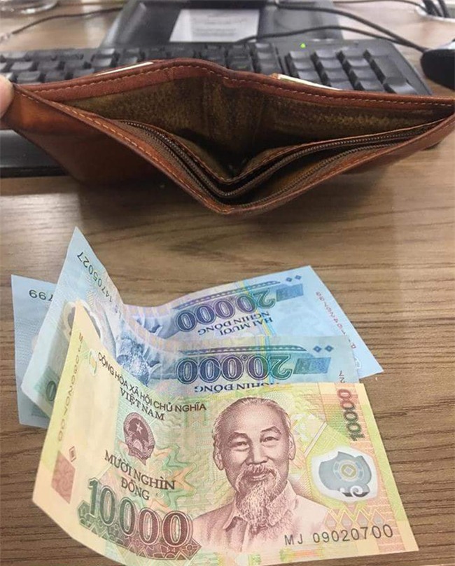 Ông chồng tội nghiệp đi làm có tiền nhưng mỗi ngày vẫn ngửa tay xin vợ 50k ăn trưa và phụ phí - Ảnh 2.