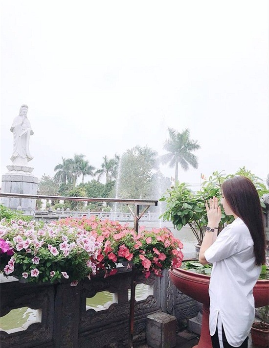 Khánh Thi,Phan Hiển,Mỹ Tâm,Mai Phương Thúy,làng sao