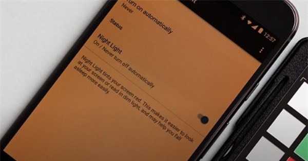 Bắt buộc phải dùng điện thoại trước khi ngủ thì nhất định phải nhớ làm theo những lưu ý này-1