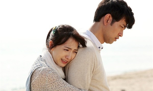 bi xua duoi tan nhan, nguoi vo khon kho van cau xin chong dung ly di hinh anh 2