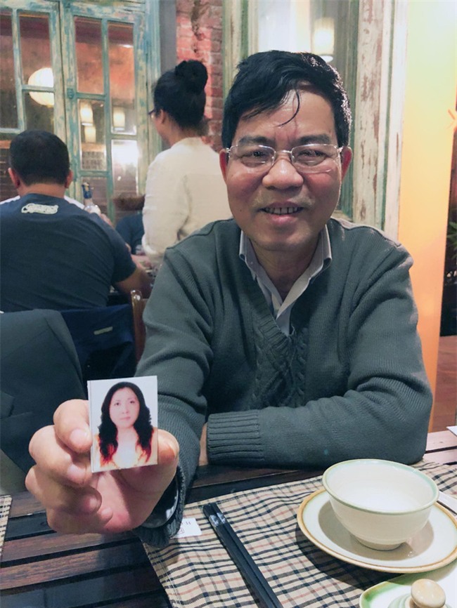 Bàn ăn 3 người, 4 bộ bát đũa và hành trình 31 năm khiến dân mạng Việt rơi nước mắt - Ảnh 5.