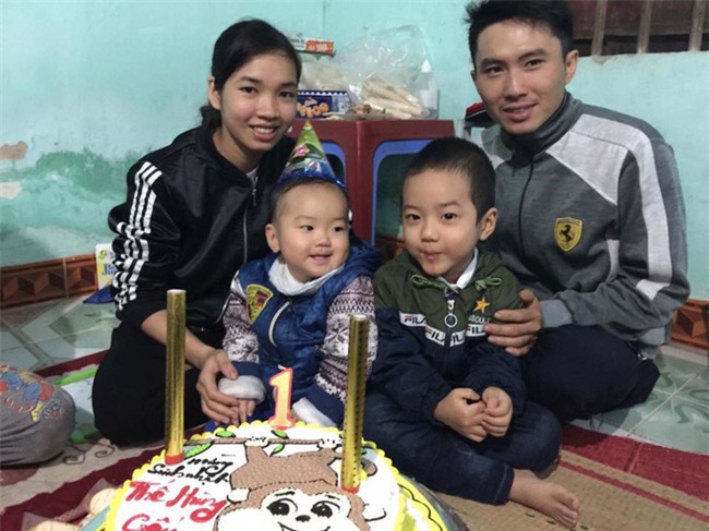 Cô gái Quảng Ninh khiến MXH xôn xao khi vẽ chân dung anh chồng chăm hết phần vợ “chỉ thiếu mỗi cho con bú” - Ảnh 3.