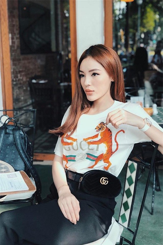 Ngọc Trinh,Bảo Thy,Hương Tràm,làng sao,Hoàng Kiều