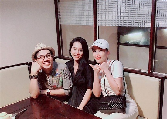 Ngọc Trinh,Bảo Thy,Hương Tràm,làng sao,Hoàng Kiều