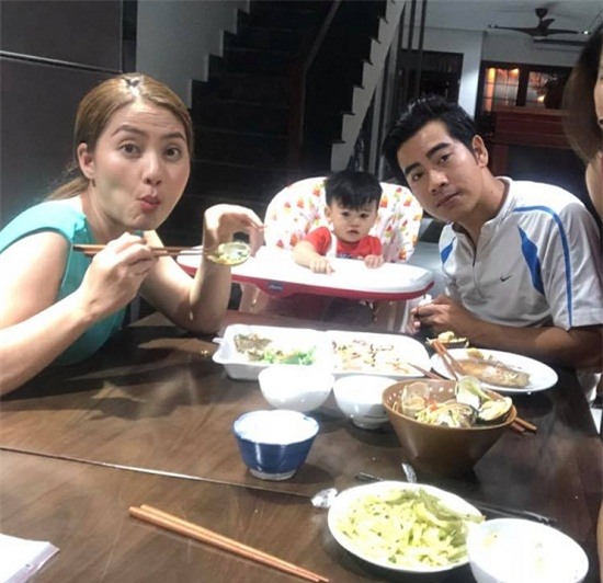 Ngọc Trinh,Bảo Thy,Hương Tràm,làng sao,Hoàng Kiều