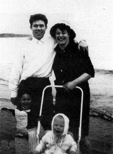 Vô tình kể với bạn cùng lớp, cô con gái giúp cảnh sát phát hiện bí mật của cặp vợ chồng giết người hàng loạt tàn bạo nhất lịch sử nước Anh - Ảnh 4.