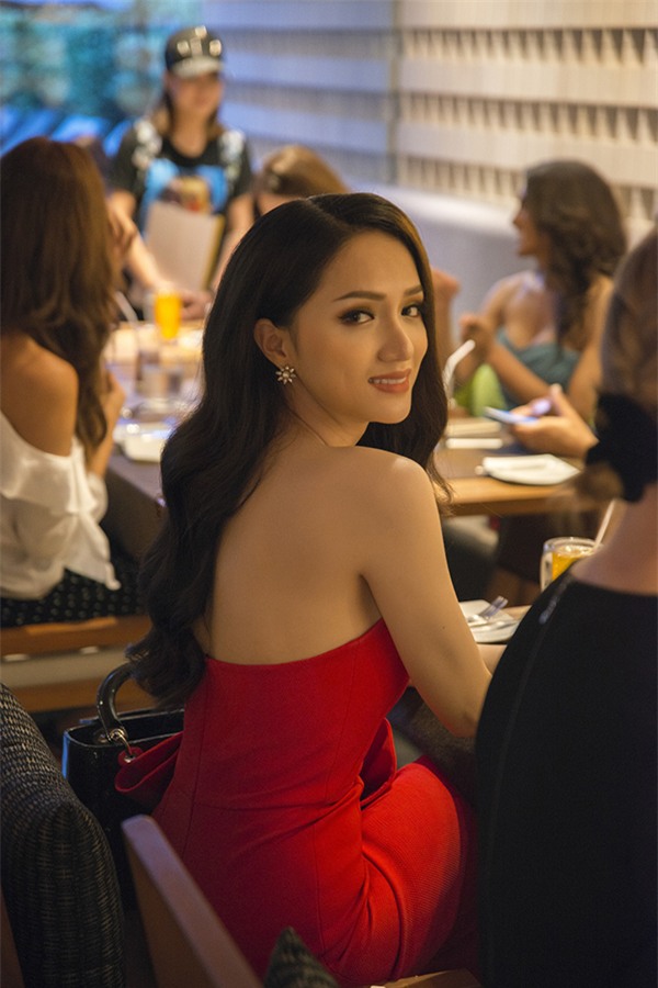 Hương Giang nói về áp lực thi Hoa hậu Chuyển giới: Tôi đói đến ngất vẫn không dám ăn vì phải giữ dáng-1