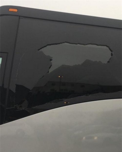 Xe nhân viên Apple và Google bị bắn vỡ kính, cảnh sát California sẽ dùng xe đóng giả để dụ kẻ tấn công - Ảnh 2.