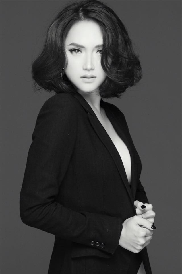 Bên cạnh gu thời trang được đánh giá cao, Hương Giang còn rất chịu khó thay đổi kiểu tóc - Ảnh 15.