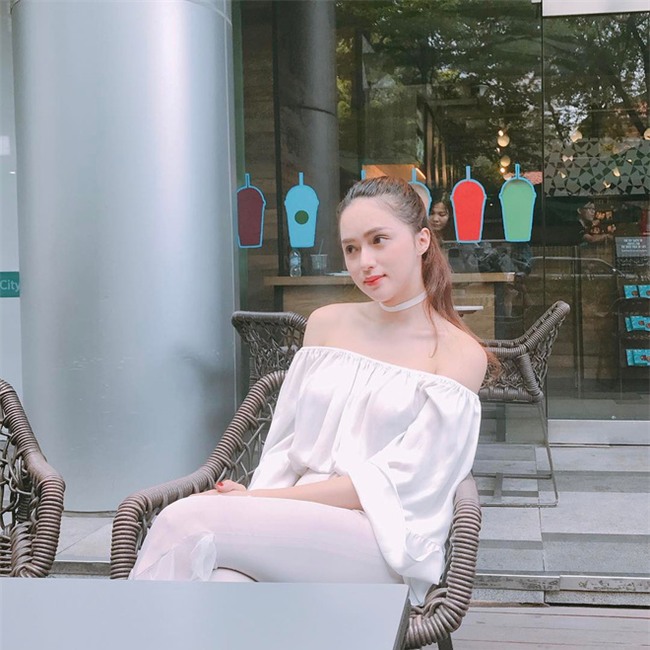 Bên cạnh gu thời trang được đánh giá cao, Hương Giang còn rất chịu khó thay đổi kiểu tóc - Ảnh 27.