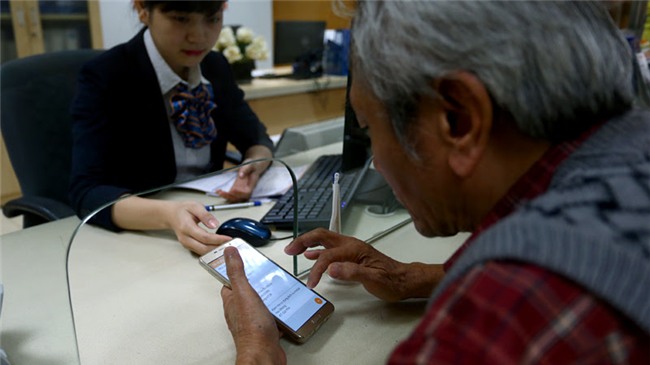 phí dịch vụ ngân hàng,Vietcombank,thu phí giao dịch ngân hàng,phí ATM,internet banking