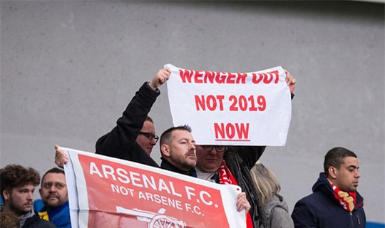 Arsenal thua 4 trận liền, fan khóc nức nở - Ảnh 4.