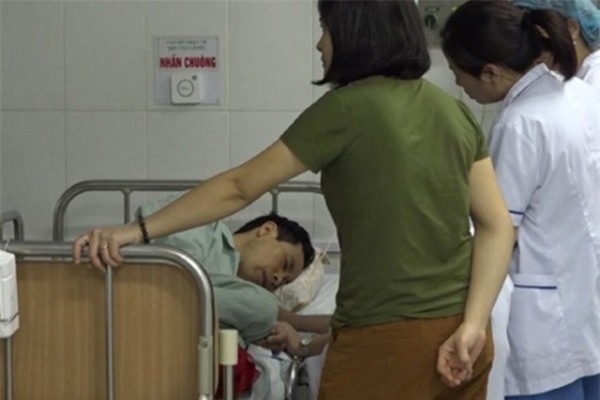 Người chồng dùng búa đập chết vợ rồi uống thuốc cỏ tự tử được đánh giá hiền lành - Ảnh 1.