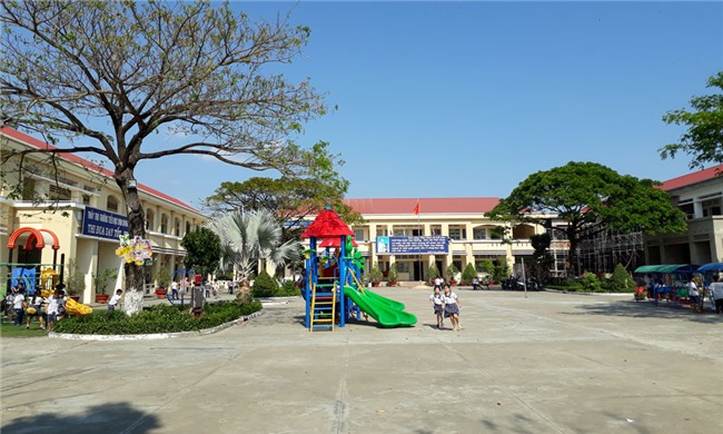 cô giáo,quỳ xin lỗi,Long An,Võ Hồng Thuận