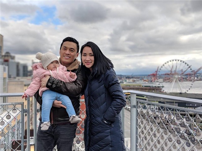 Vợ chồng Lam Trường tự tay nấu nướng chuẩn bị lễ thôi nôi cho con gái yêu-8