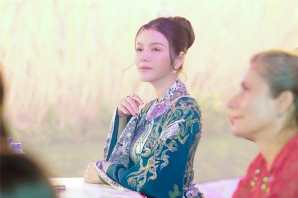 Lễ hội áo dài TP.HCM 2018, lý nhã kỳ, sao việt, nguyễn huệ