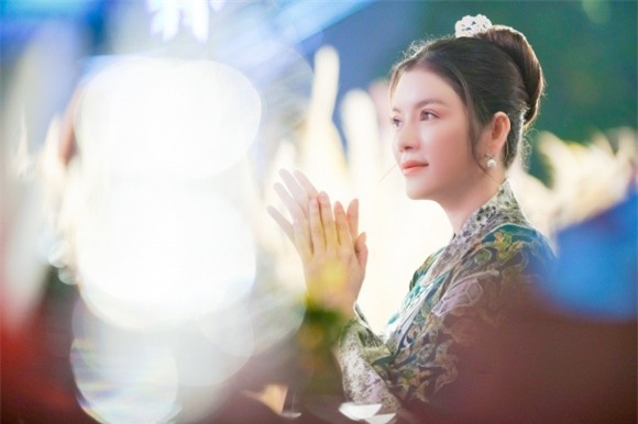 Lễ hội áo dài TP.HCM 2018, lý nhã kỳ, sao việt, nguyễn huệ