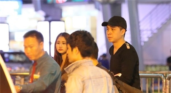 Trước đó, Tiến Dũng tiết lộ bạn gái kém anh 10 tuổi và anh bị thu hút bởi vẻ ngoài xinh xắn cùng sự tự nhiên, bình dị của cô nàng. - Tin sao Viet - Tin tuc sao Viet - Scandal sao Viet - Tin tuc cua Sao - Tin cua Sao